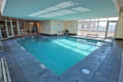Crystal Tower 601 By Youngs Suncoast