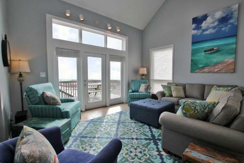 Marilyns Cottage By Youngs Suncoast