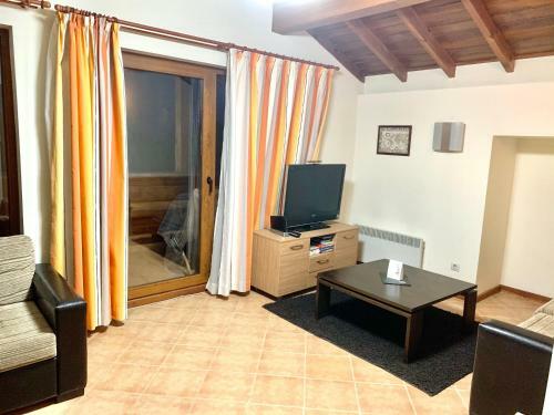 Entire Private Apartment In Pirin Golf & Country Club