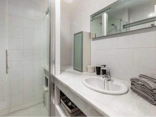 Modern Apartment In Palam�s Near Beach