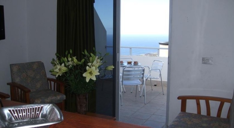 Apartamentos Frontera