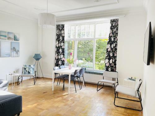 Aday - Aalborg Mansion - Big Apartment With Garden
