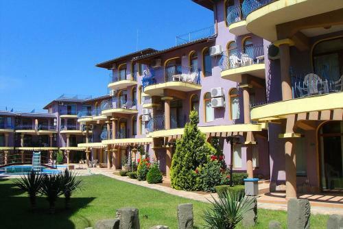 Garden Beach Apartment 28