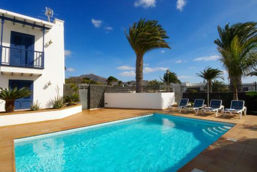 Charming 2-bed Apartment Number 4 In Playa Blanca
