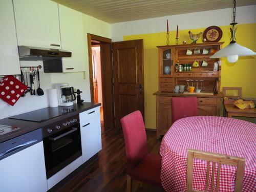 Apartamento Ferienwohnung H�bner