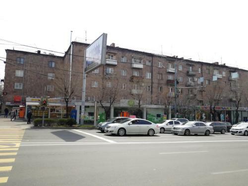 Cheap And Comfortable Apartment Komitas 30