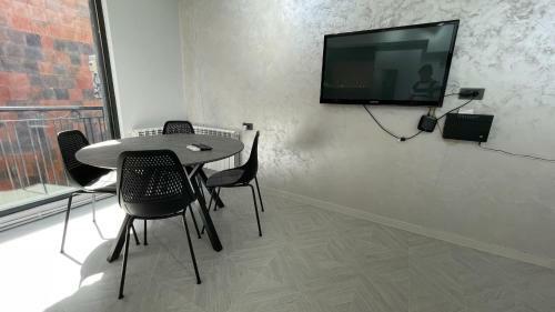 Andranik's City Center Apartment