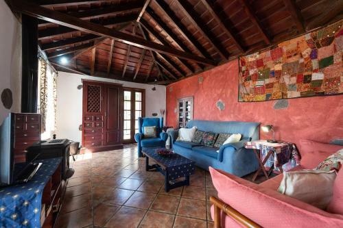Casa Alba, Casa R�stica En La Colina Con Piscina-spa Climatizada Y Vistas Al Mar