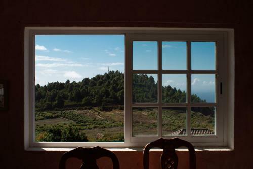 Casa Alba, Casa R�stica En La Colina Con Piscina-spa Climatizada Y Vistas Al Mar