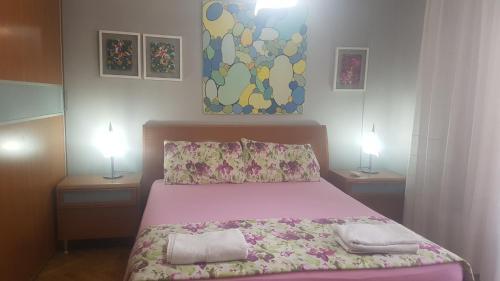 2 Bd Apartment, 2 Min From Skanderbeg Square.!!!.