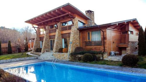 Villa Luxury Houses In Dobrinishte