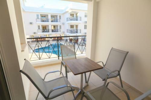 Apartamento Carisa Livadia Gardens