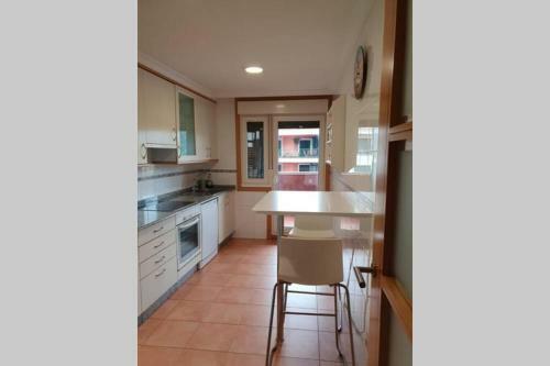 Apartamento Nuevo, Vistas Al Mar, Piscina Y Parking