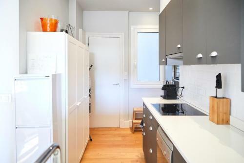 Prim Apartment By Basque Homes
