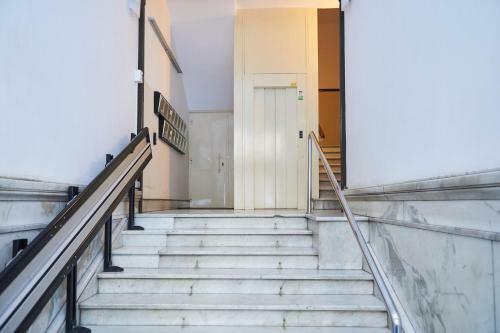 Prim Apartment By Basque Homes