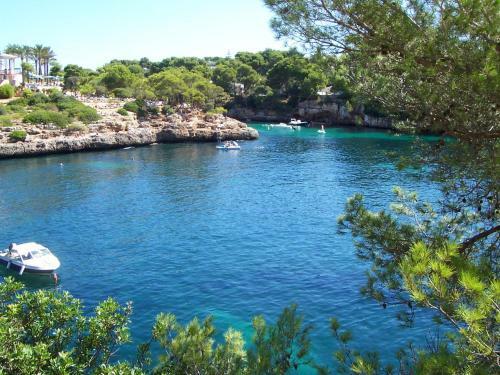 Waterfront Apartment 'maria'. Pool. Wifi