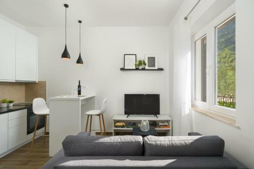 Charming Apartment By The Sea