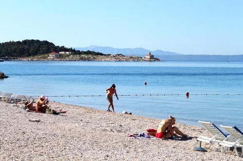 Apartments With A Parking Space Makarska - 6729
