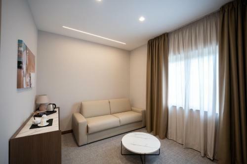 Building Hotel