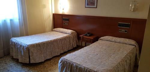 Hotel Reina Isabel