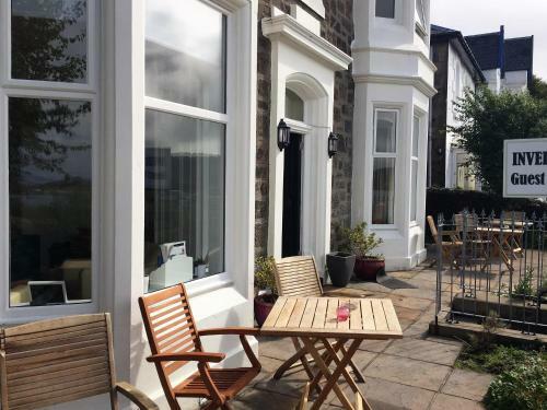 Hostal Invercloy Guest House