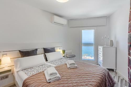 Apartment Tower Near The Beach