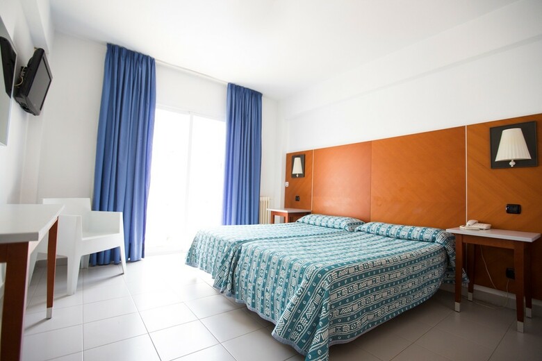 Hotel Port Fiesta Park