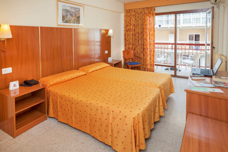 Hotel Fleming Playa Poniente By Punta 25