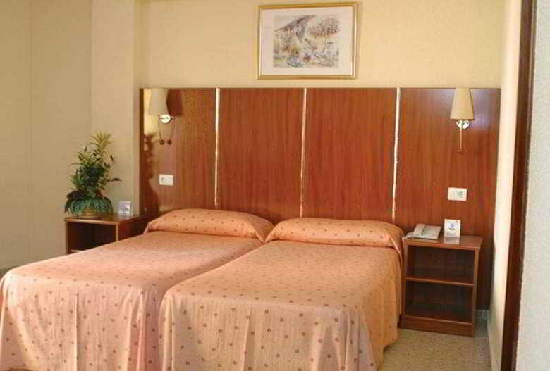 Hotel Fleming Playa Poniente By Punta 25