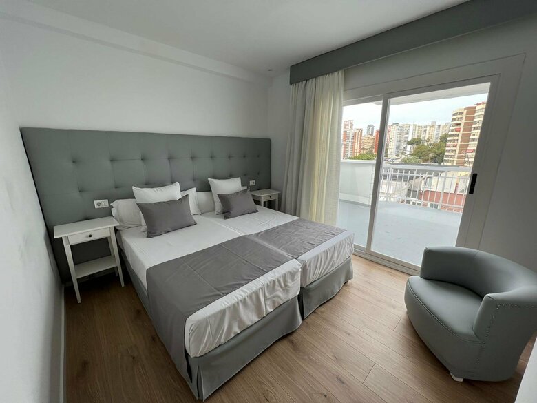 Hotel Fleming Playa Poniente By Punta 25