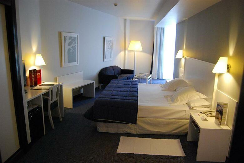 Hotel Mercure Bilbao Jardines De Albia