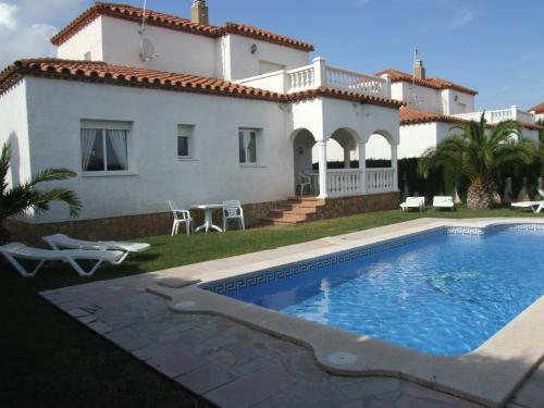 Villa Laura Con Piscina Privada