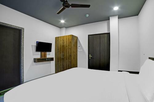 Hotel Collection O 83472 Pratishtha