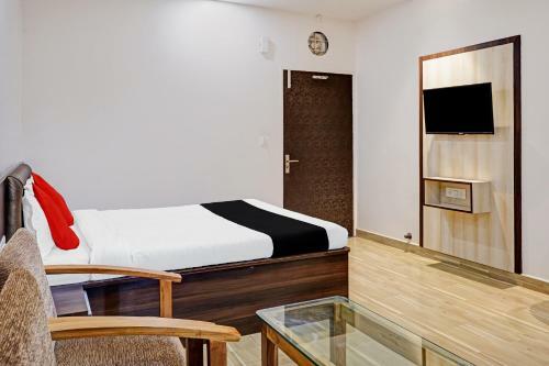 Collection O 79926 Hotel Pahuna