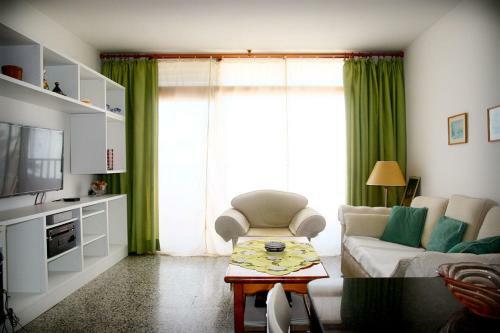 Cosy Apartment Close To The Beach!