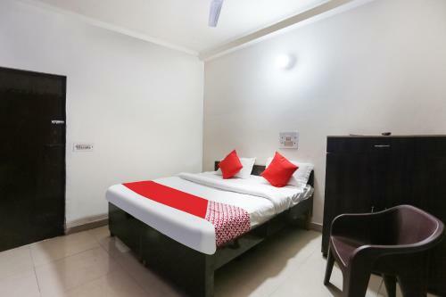 Oyo 30615 Hotel Rock Inn