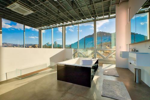 Villa Invisible House Joshua Tree - Skyscraper With Pool