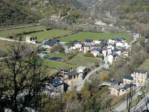Apartamento El Rac� A Anserall. A 8km Andorra.