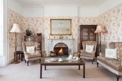 Hostal Acorn House