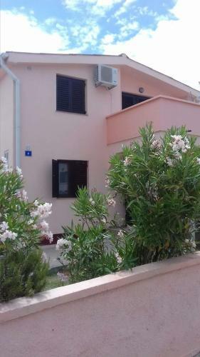 Apartman Lana Vir