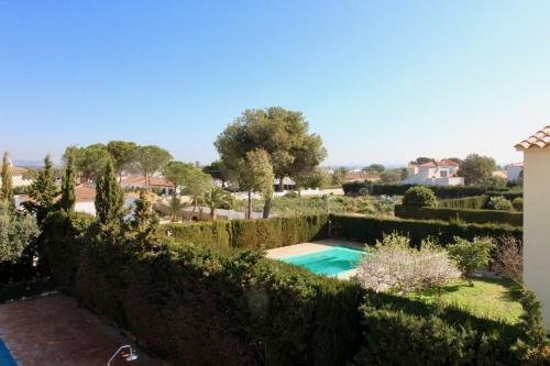 Villa, Piscine, Wifi. Locamar Silvia Cat.