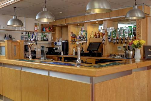 Sandpiper Hotel & Restaurant