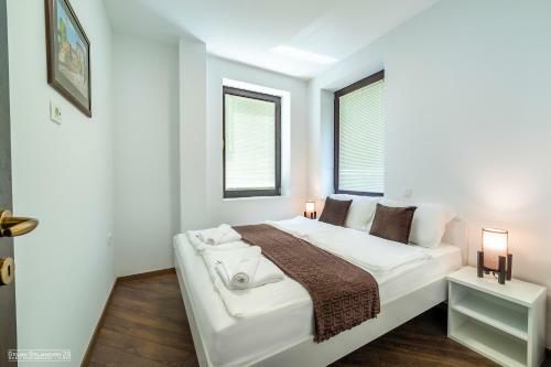 Urania Apartments