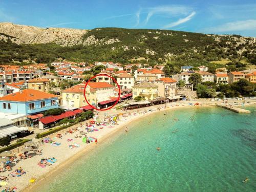 Apartment Bojan With Terrace And Sea View