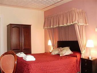 Hostal Manor Park Guest House