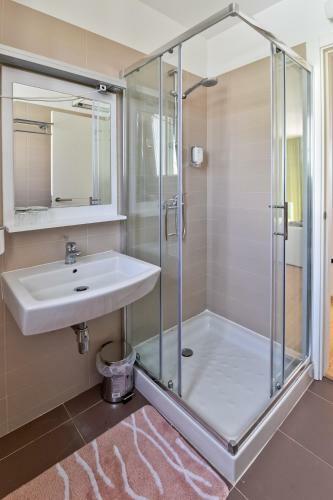 Apartmani Astrado Petr?ane