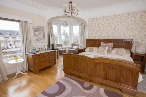 Hostal Chrialdon House