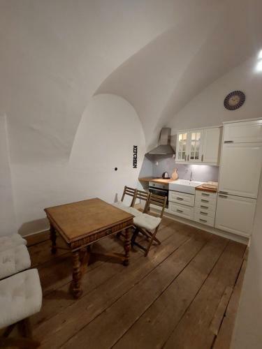 Galander Apartments