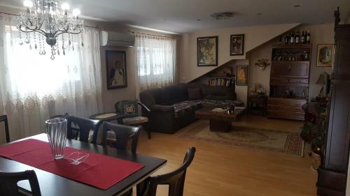 Deluxe Apartment Alexander