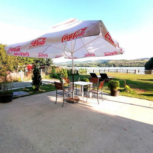 Captain's House On The Danube River With Pool
